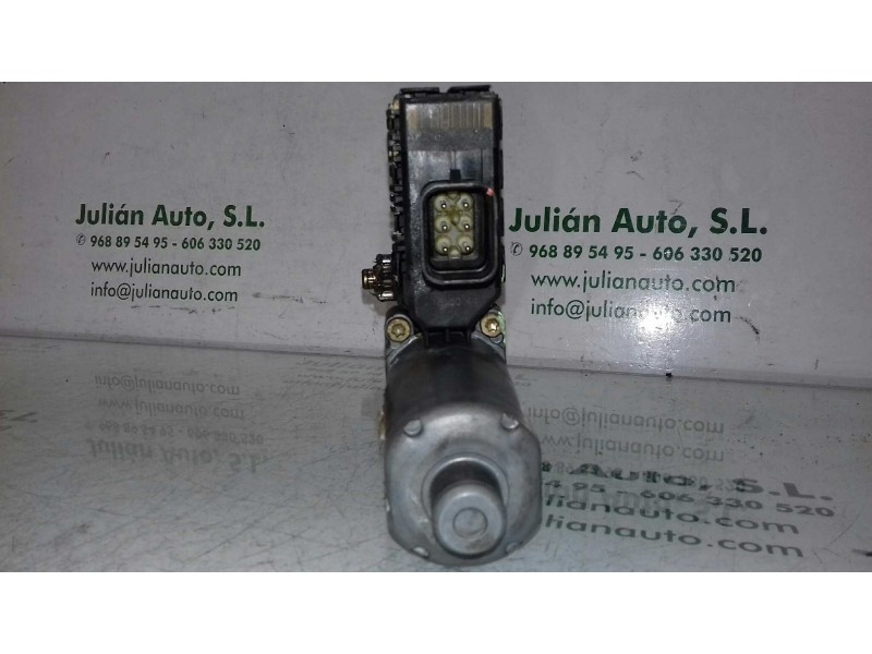 Recambio de motor elevalunas delantero derecho para opel astra f berlina básico referencia OEM IAM 90560431 0100191244 