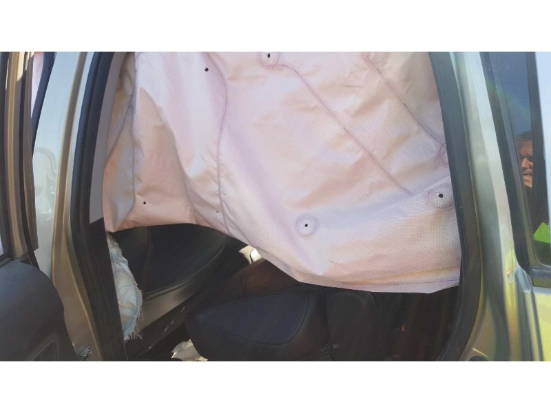 peugeot 4007 del año 2010