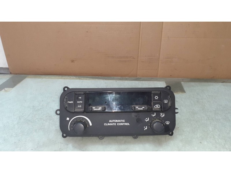 Recambio de mando climatizador para chrysler voyager (rg) 2.5 crd executive referencia OEM IAM P05127379AA  