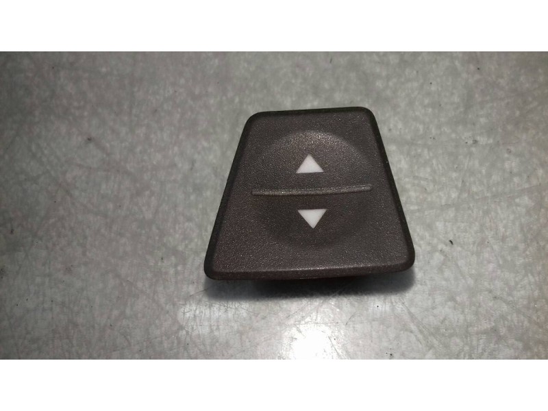 Recambio de mando elevalunas delantero derecho para fiat panda (169) 1.2 8v dynamic referencia OEM IAM 23767  