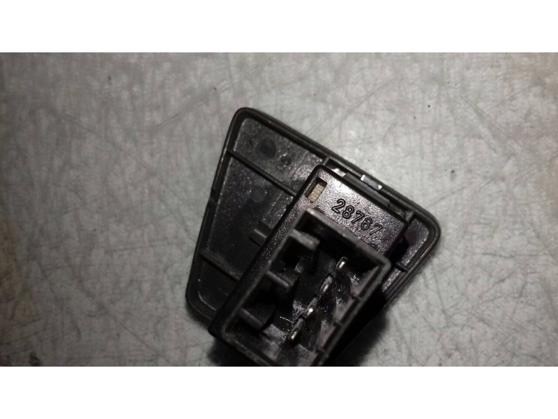 Recambio de mando elevalunas delantero derecho para fiat panda (169) 1.2 8v dynamic referencia OEM IAM 23767  