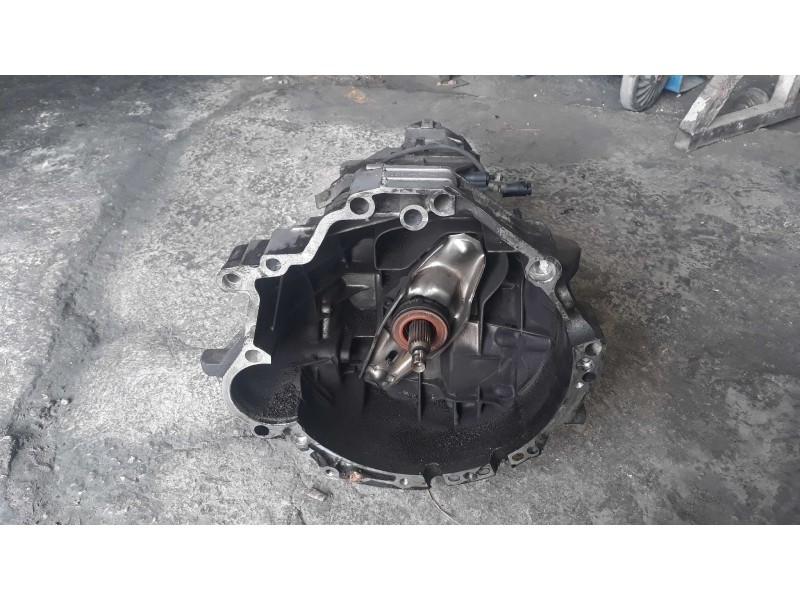 Recambio de caja cambios para volkswagen passat berlina (3b2) comfortline referencia OEM IAM DUK  5 VELOCIDADES