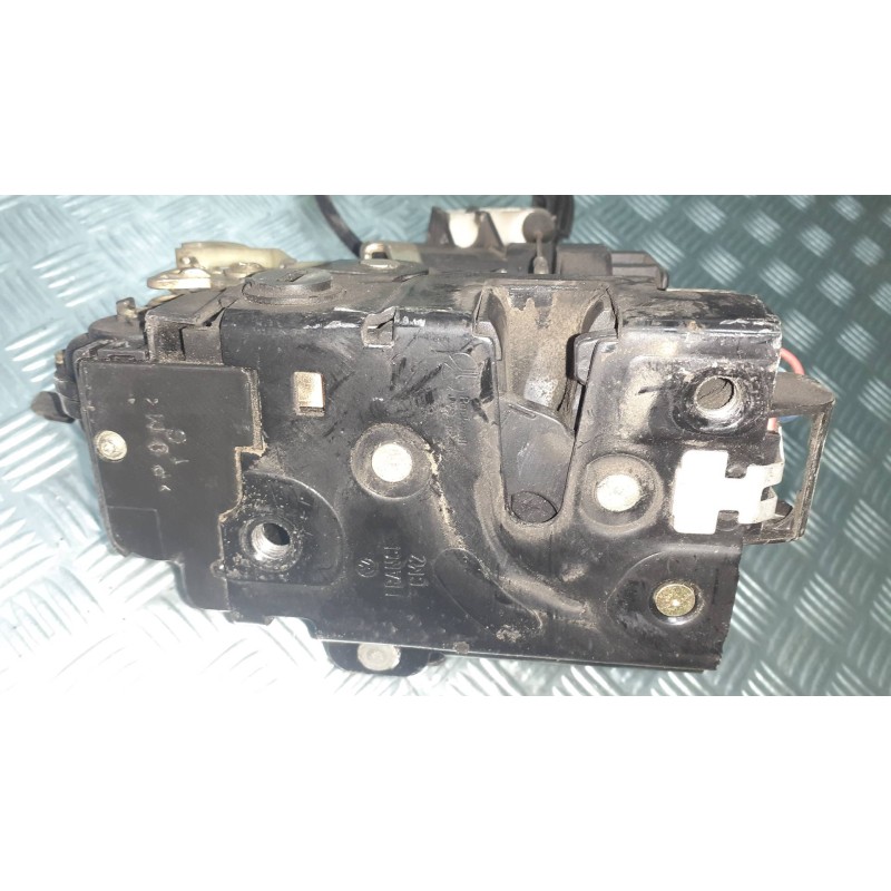 Recambio de cerradura puerta trasera izquierda para volkswagen golf iv berlina (1j1) conceptline 4motion referencia OEM IAM 3B48