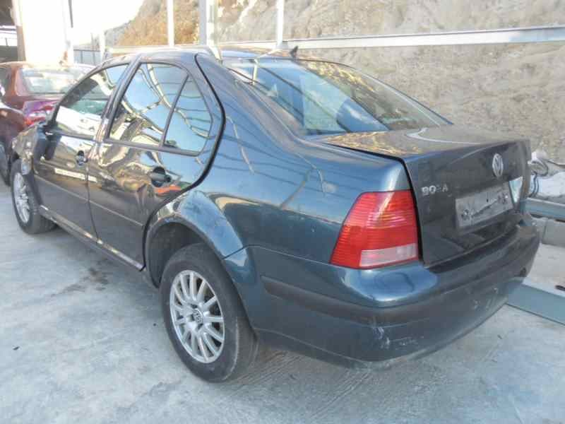 volkswagen bora berlina (1j2) del año 2003