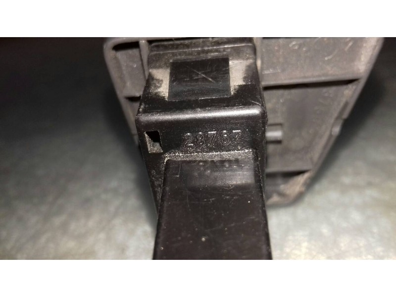 Recambio de mando elevalunas delantero izquierdo para fiat panda (169) 1.2 8v dynamic referencia OEM IAM 28767 7166A 