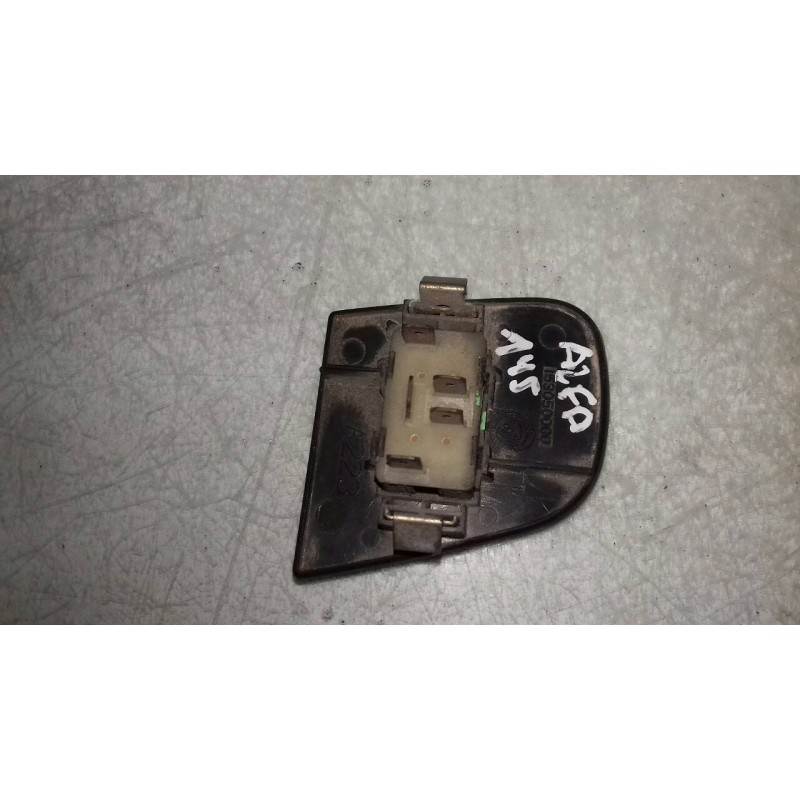 Recambio de mando elevalunas delantero derecho para alfa romeo 145 1.4 t.spark referencia OEM IAM 153050000 A223 