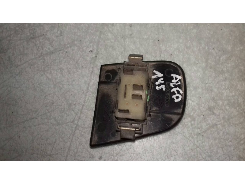Recambio de mando elevalunas delantero derecho para alfa romeo 145 1.4 t.spark referencia OEM IAM 153050000 A223 