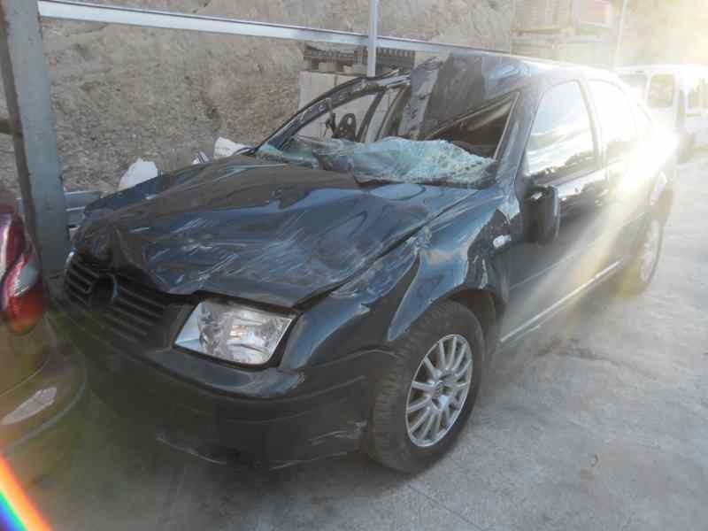 volkswagen bora berlina (1j2) del año 2003