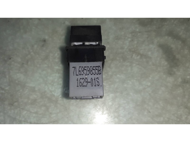 Recambio de mando elevalunas delantero derecho para seat ibiza (6j5) sport referencia OEM IAM 7L6959855B  