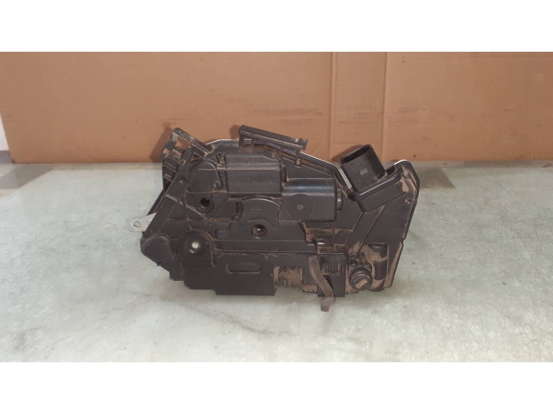 Recambio de cerradura puerta trasera derecha para seat ibiza (6j5) sport referencia OEM IAM 6J0839016A 3+3 NEGRO