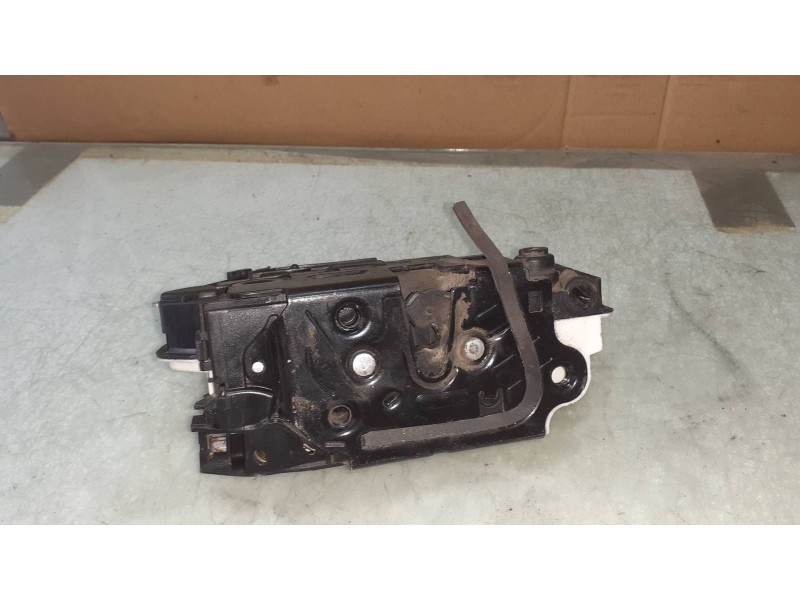 Recambio de cerradura puerta trasera derecha para seat ibiza (6j5) sport referencia OEM IAM 6J0839016A 3+3 NEGRO