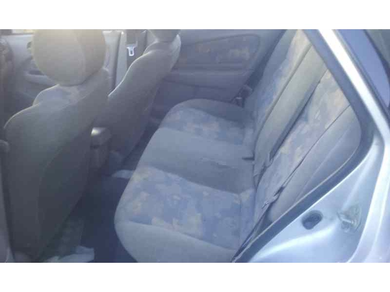 toyota corolla (e11) del año 1999