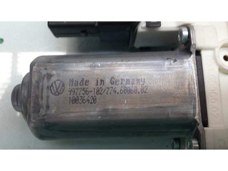 Recambio de motor elevalunas trasero izquierdo para volkswagen passat variant (3c5) advance referencia OEM IAM 1C9959703 9752802