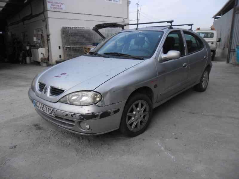 renault megane i classic (la0) del año 2000