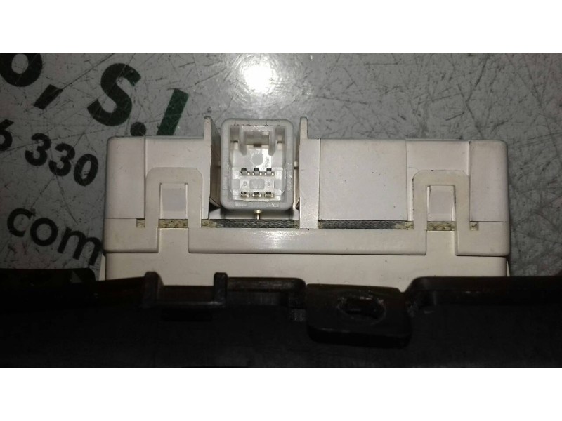 Recambio de pantalla multifuncion para toyota prius (nhw20) basis referencia OEM IAM 8395047010 5541047050 