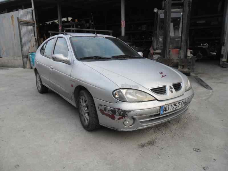 renault megane i classic (la0) del año 2000