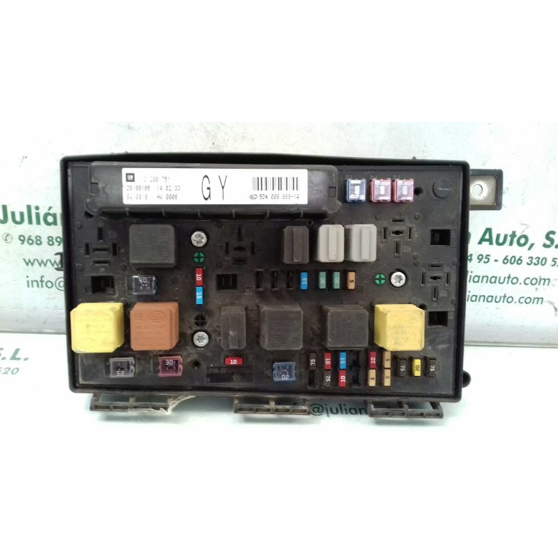 Recambio de caja reles / fusibles para opel astra h ber. cosmo referencia OEM IAM 13206751 5DK008668 14 