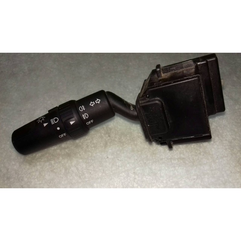 Recambio de mando intermitentes para mazda 3 berlina (bk) 1.6 crdt active referencia OEM IAM 17D682  