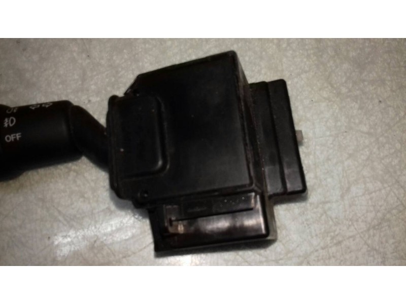 Recambio de mando intermitentes para mazda 3 berlina (bk) 1.6 crdt active referencia OEM IAM 17D682  