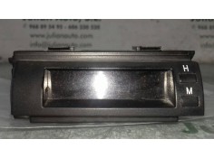 Recambio de pantalla multifuncion para toyota prius (nhw20) basis referencia OEM IAM 8391047040 4 PINES RELOJ INTERIOR