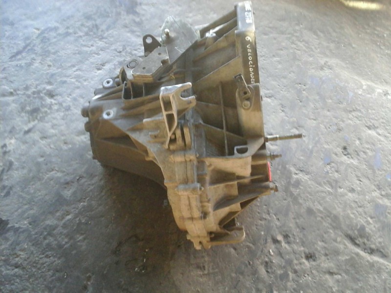 Recambio de caja cambios para renault megane ii classic berlina dynamique referencia OEM IAM TL4A001  6 VELOCIDADES