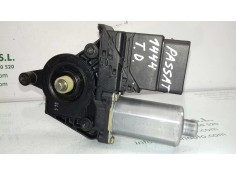 Recambio de motor elevalunas trasero derecho para volkswagen passat berlina (3b2) comfortline referencia OEM IAM 0130821696 0507