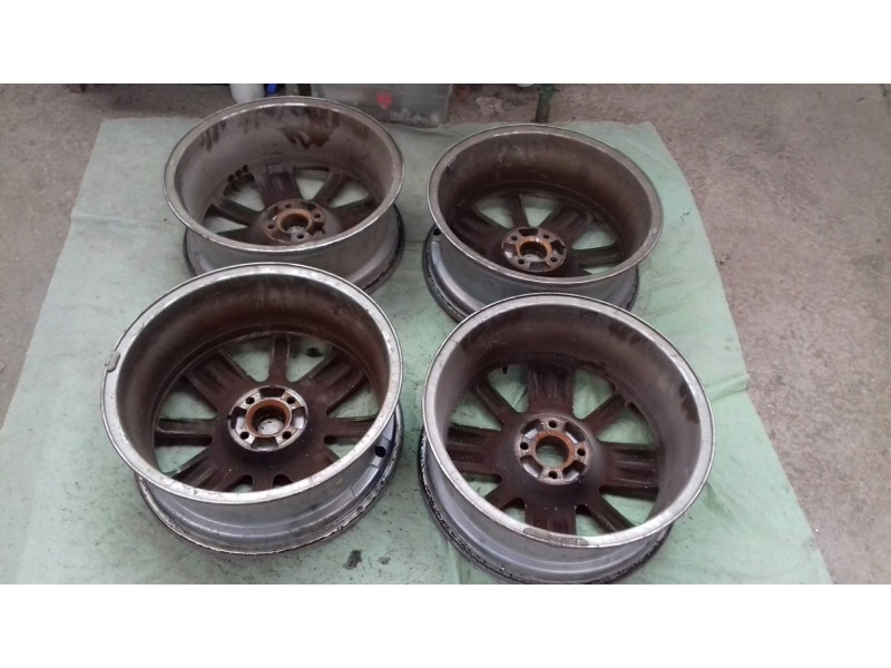 Recambio de juego llantas para renault scenic ii 1.9 dci diesel referencia OEM IAM 8200026037 6.5JX17 