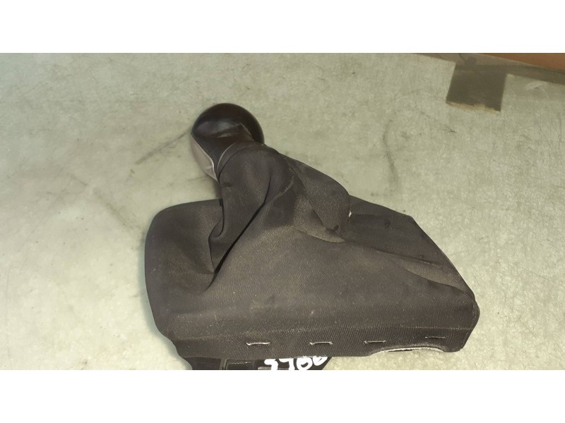 Recambio de pomo palanca cambio para seat ibiza (6j5) sport referencia OEM IAM 6J0863279  5 VELOCIDADES