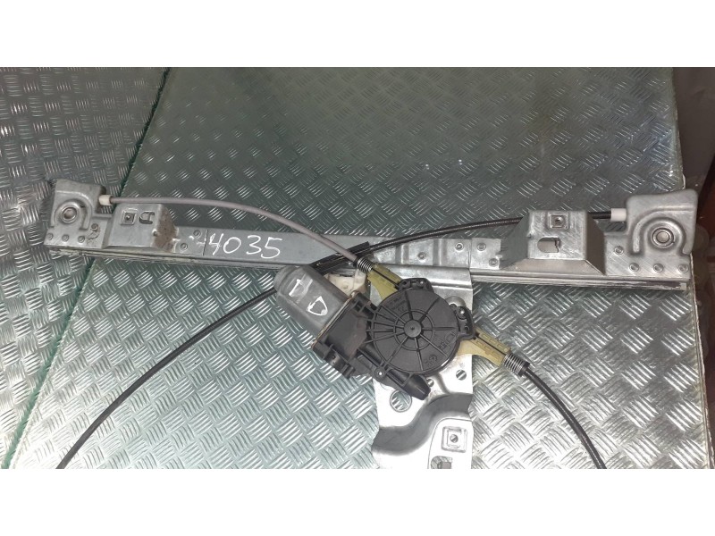 Recambio de elevalunas delantero derecho para renault kangoo dynamique referencia OEM IAM 402086 ARVINMERITOR ELECTRICO