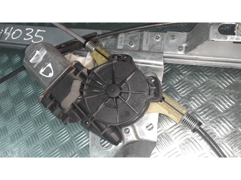 Recambio de elevalunas delantero derecho para renault kangoo dynamique referencia OEM IAM 402086 ARVINMERITOR ELECTRICO