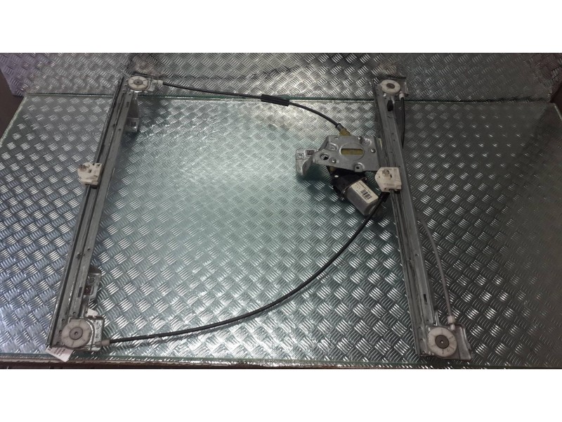 Recambio de elevalunas delantero derecho para renault kangoo dynamique referencia OEM IAM 402086 ARVINMERITOR ELECTRICO
