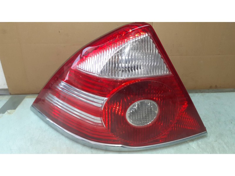 Recambio de piloto trasero izquierdo para ford mondeo berlina (ge) ambiente (06.2003) (d) referencia OEM IAM 6S7113405A  