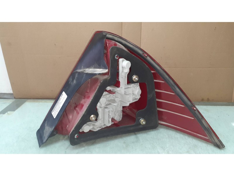 Recambio de piloto trasero izquierdo para ford mondeo berlina (ge) ambiente (06.2003) (d) referencia OEM IAM 6S7113405A  