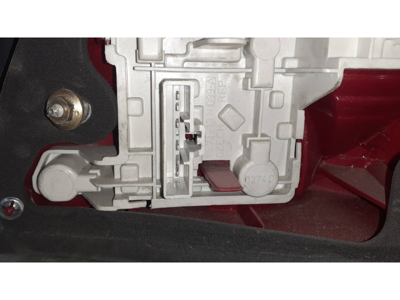 Recambio de piloto trasero izquierdo para ford mondeo berlina (ge) ambiente (06.2003) (d) referencia OEM IAM 6S7113405A  