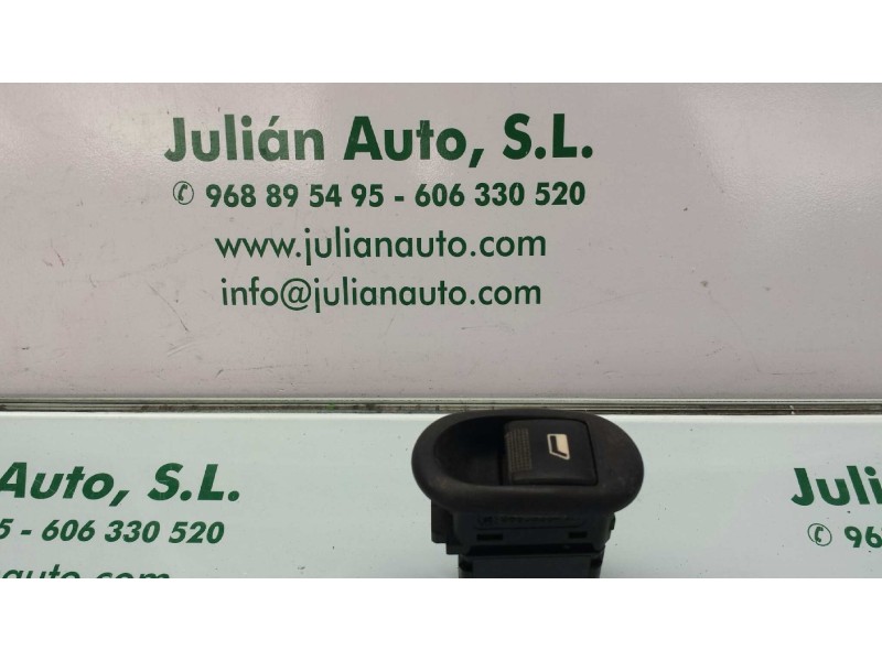 Recambio de mando elevalunas trasero derecho para citroen c3 referencia OEM IAM 96605364XT 30054 7 PINES