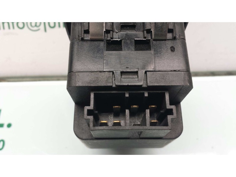 Recambio de mando elevalunas delantero izquierdo para peugeot 206 berlina xn referencia OEM IAM   6 PINES