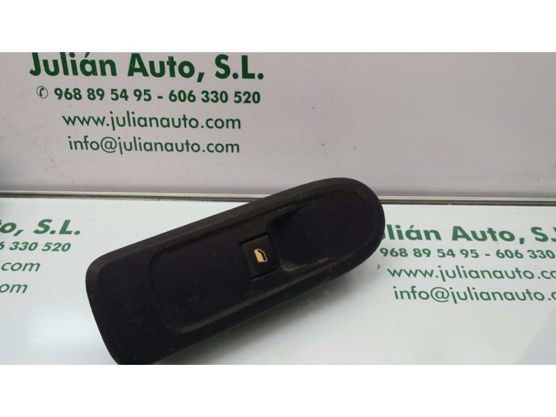 Recambio de mando elevalunas delantero derecho para peugeot 308 sw confort referencia OEM IAM 96565184XT 53269801 11688