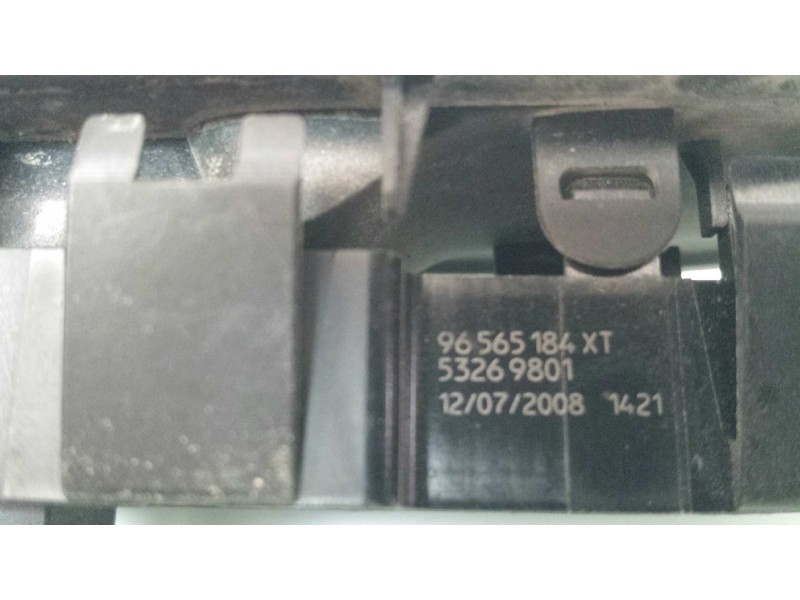 Recambio de mando elevalunas delantero derecho para peugeot 308 sw confort referencia OEM IAM 96565184XT 53269801 11688