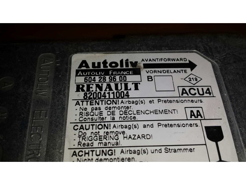 Recambio de centralita airbag para renault megane ii classic berlina confort authentique referencia OEM IAM 604289600 8200411004