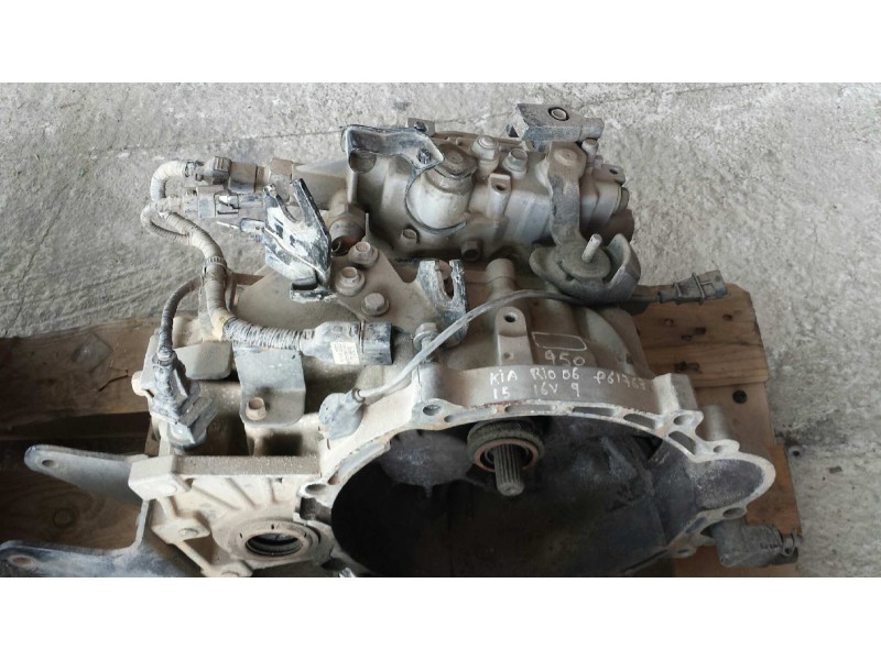 Recambio de caja cambios para kia rio 1.5 crdi ex1 referencia OEM IAM P61763  5 VELOCIDADES