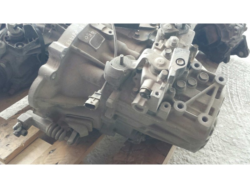 Recambio de caja cambios para kia rio 1.5 crdi ex1 referencia OEM IAM P61763  5 VELOCIDADES