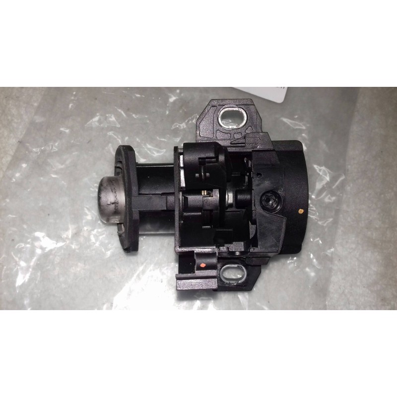 Recambio de bombin porton trasero para bmw serie 3 berlina (e90) 320i referencia OEM IAM 51247167321 10862510 E907199841