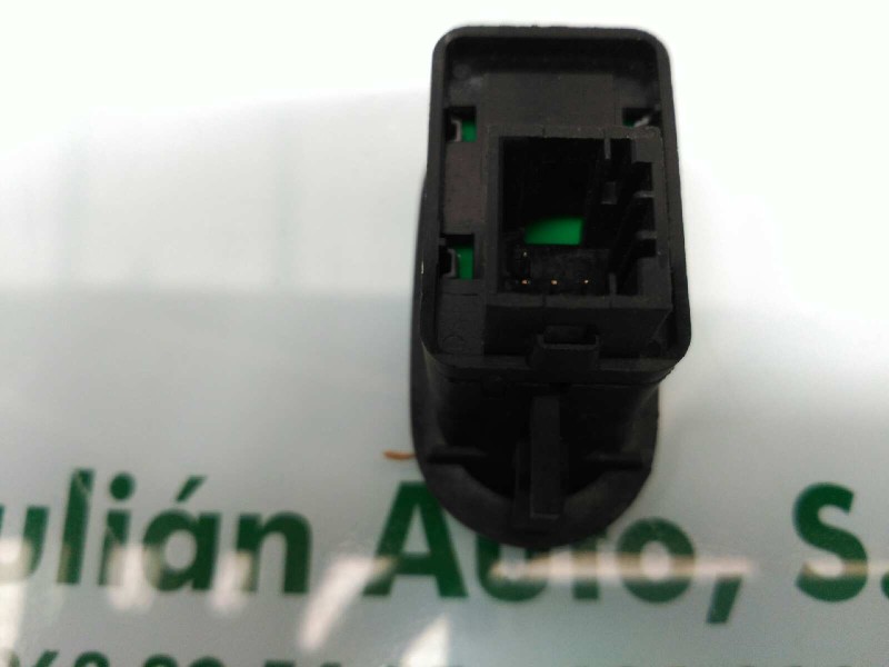 Recambio de mando elevalunas delantero derecho para citroen c2 furio referencia OEM IAM 96401469XT  