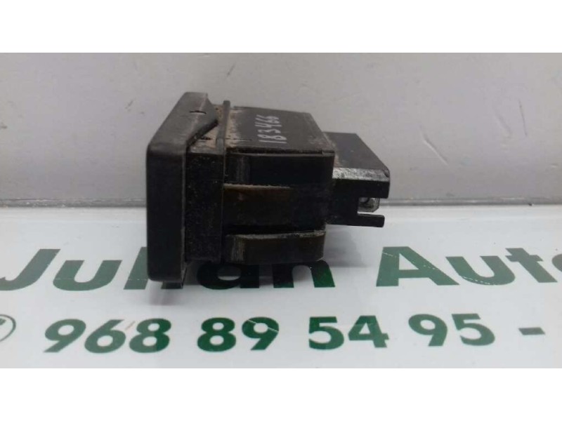 Recambio de mando elevalunas delantero derecho para peugeot 205 berlina 1.8 d generation referencia OEM IAM   