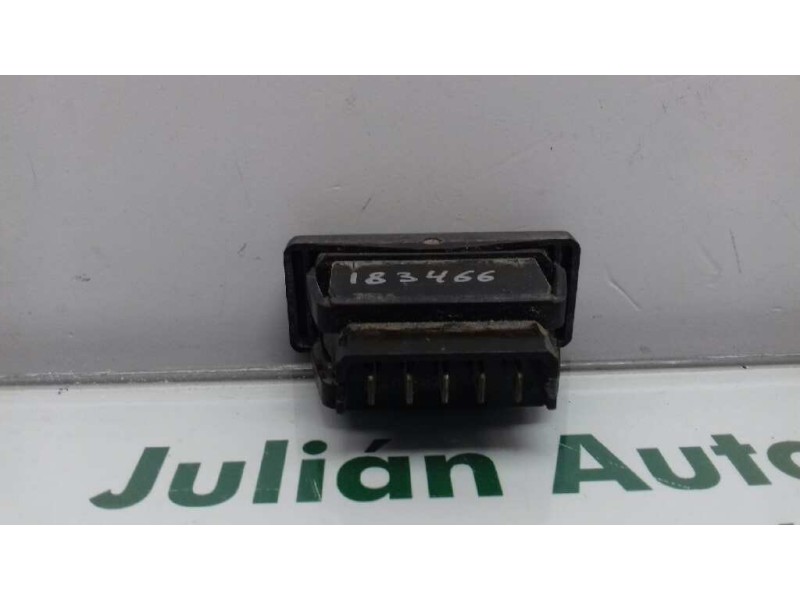 Recambio de mando elevalunas delantero derecho para peugeot 205 berlina 1.8 d generation referencia OEM IAM   