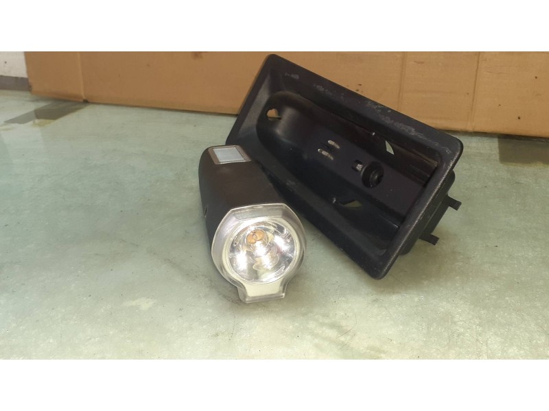 Recambio de luz interior para citroen c4 picasso exclusive referencia OEM IAM 9685614080  LINTERNA