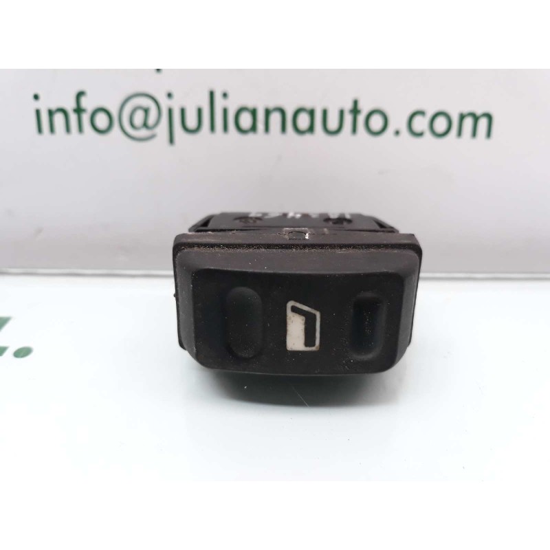 Recambio de mando elevalunas delantero derecho para citroen xsara picasso 2.0 hdi exclusive referencia OEM IAM 22681 CONECTOR 5 