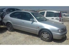 toyota corolla (e11) del año 2000