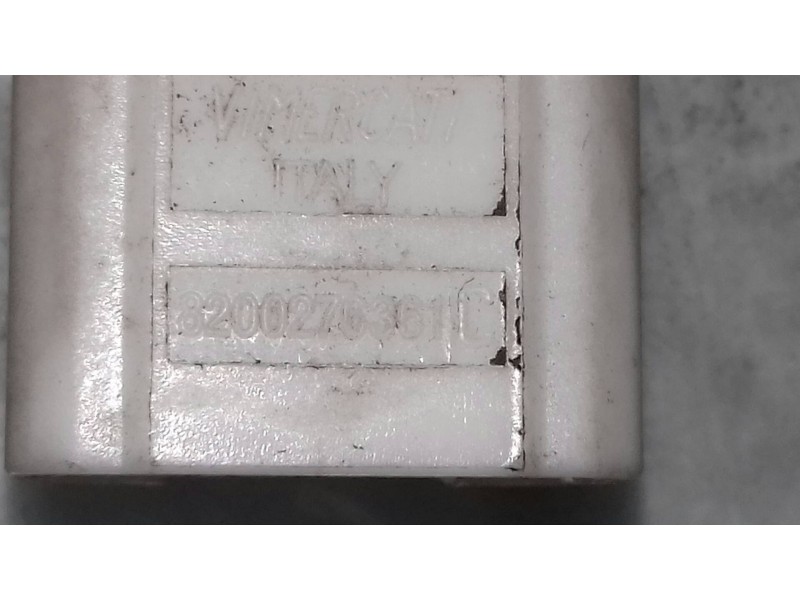 Recambio de interruptor para renault clio iii 20 aniversario referencia OEM IAM 8200276361C  