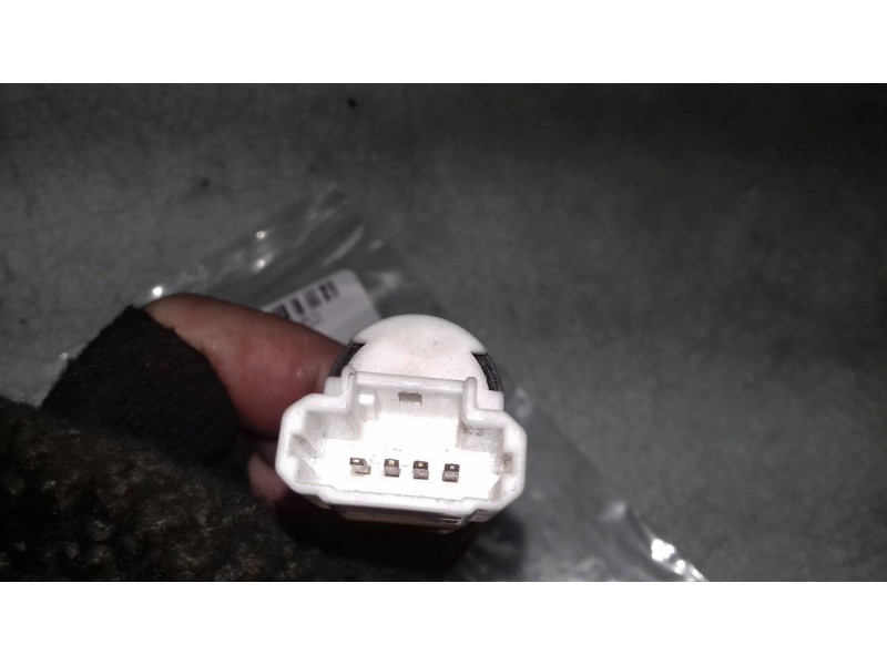 Recambio de interruptor para renault clio iii 20 aniversario referencia OEM IAM 8200276361C  